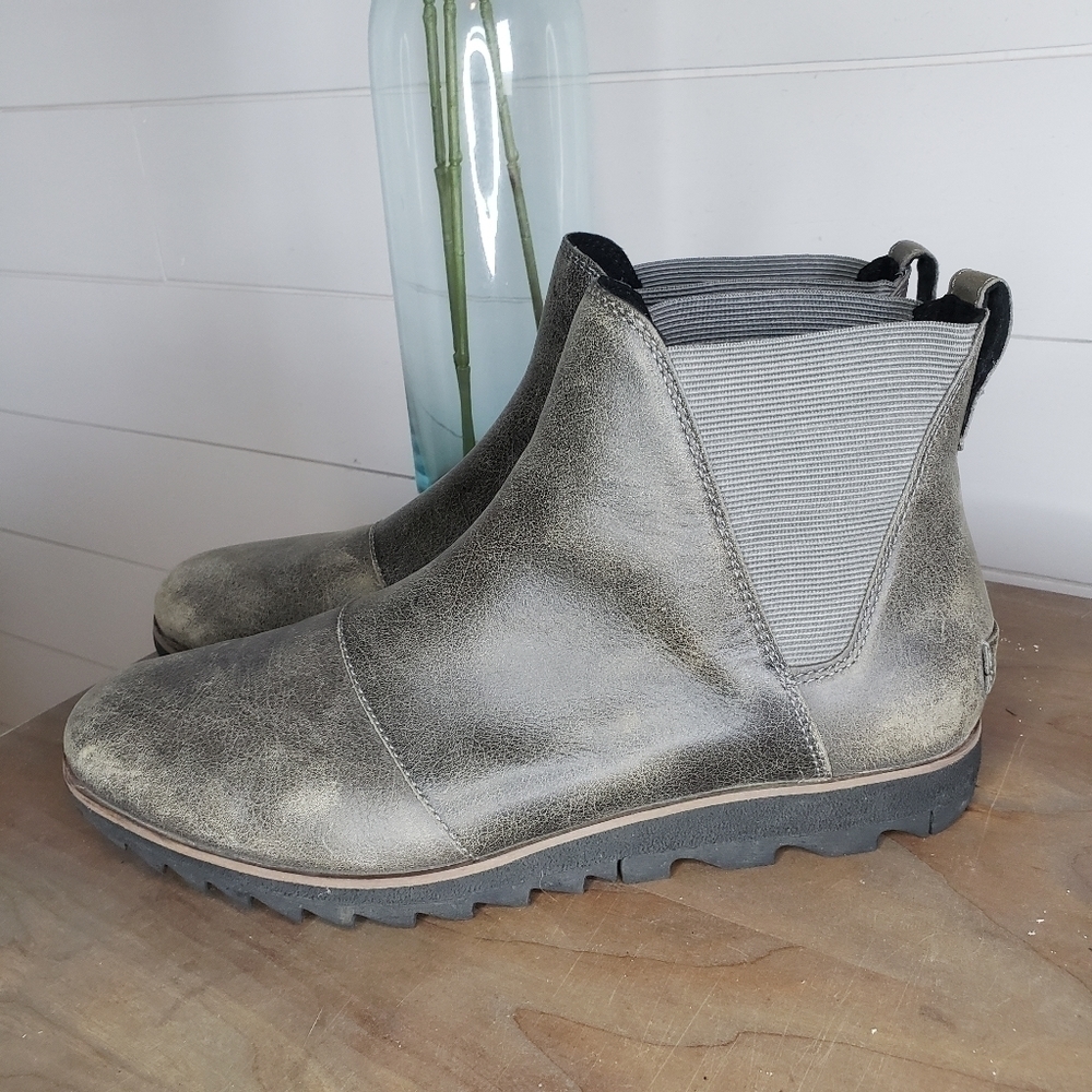 Sorel Harlow Chelsea Leather Rain Boot Size 10